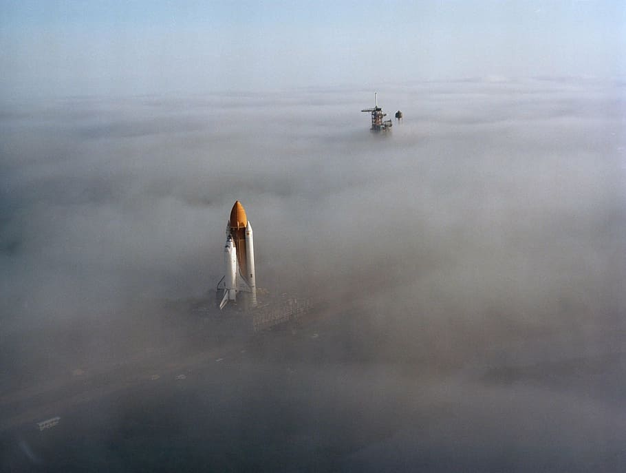space shuttle with cloudy sky, cape canaveral, rollout, launch pad, HD wallpaper