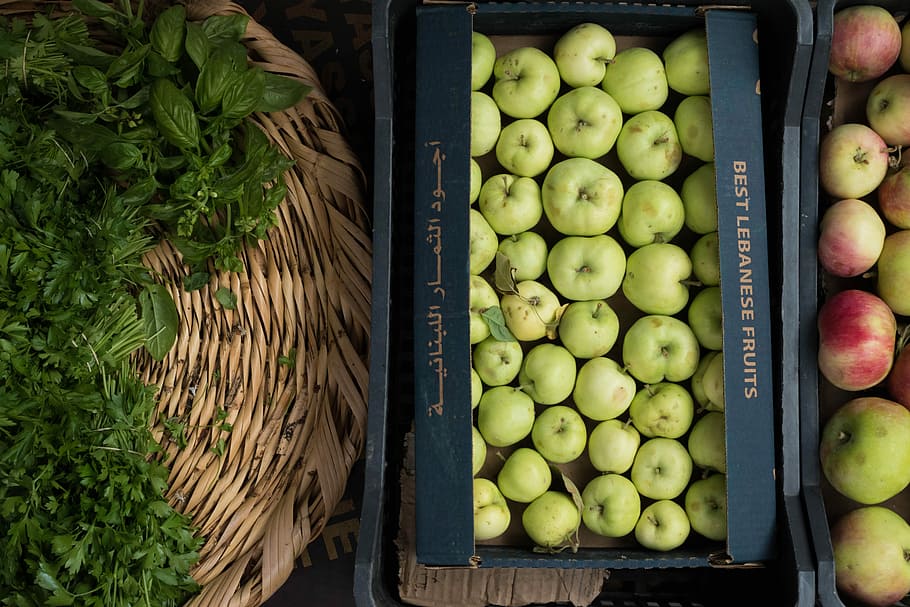 green fruit lot in box, green apple fruits inside box, food, produce, HD wallpaper