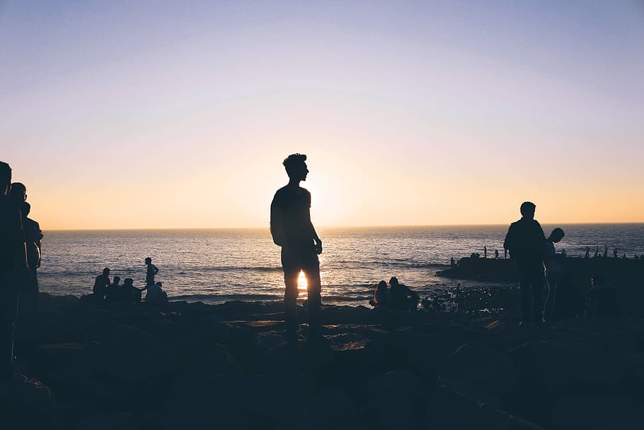 light, sea, dawn, sky, backlit, beach, dusk, horizon, man, ocean HD wallpaper