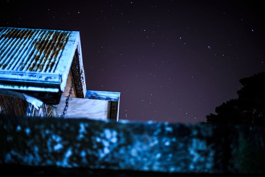 starry sky in the night, stars, building, dark, blue, no People HD wallpaper