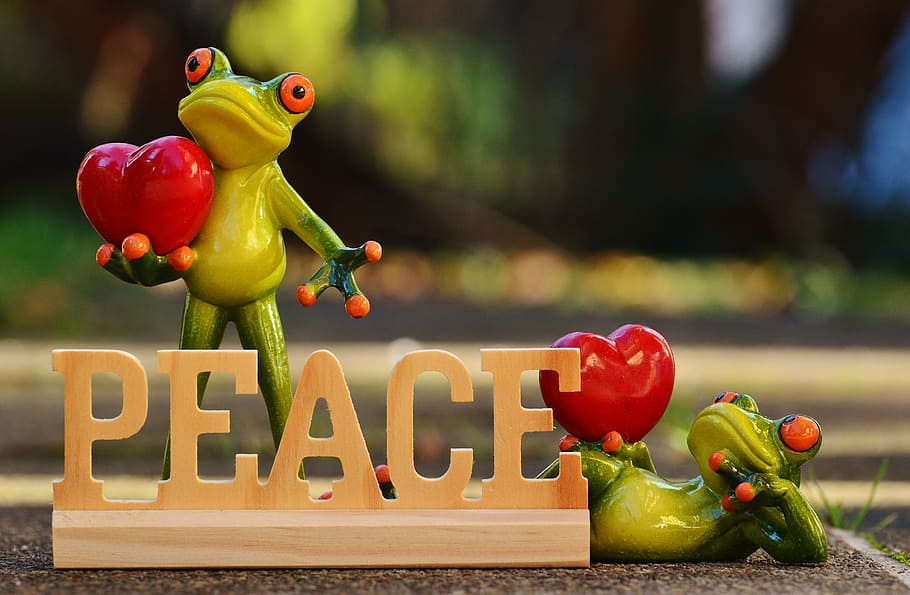 Peace standee table decor, harmony, frogs, social, humanity HD wallpaper