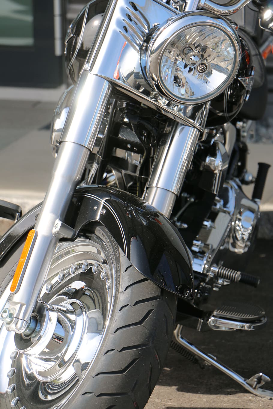 black cruiser motorcycle, harley davidson, chrome, chrome gloss HD wallpaper