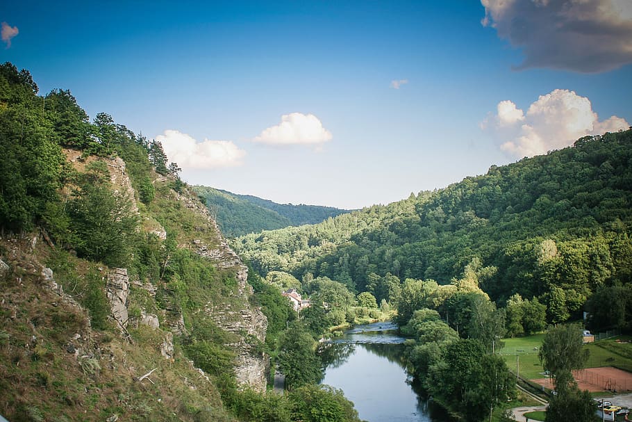 River Between Vranov Mountains, forest, hills, nature, landscape, HD wallpaper