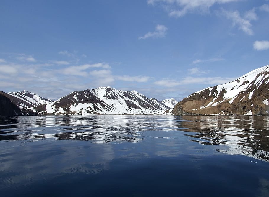 Bay, Ocean, Beach, Rocks, Spring, Snow, reflection, seascape HD wallpaper