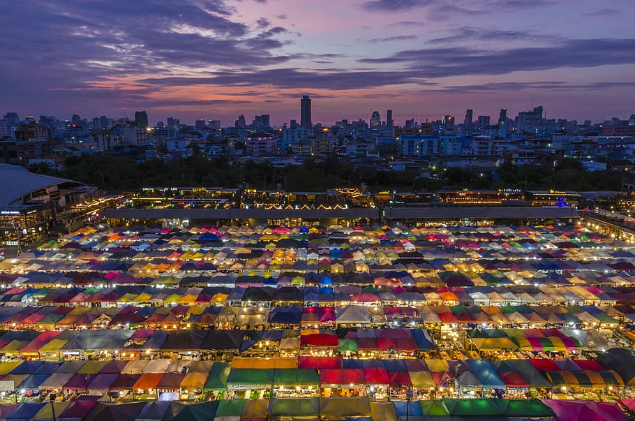Ratchada Night Train Market in Bangkok, aerial view of lighted tents and buildings at distance, HD wallpaper