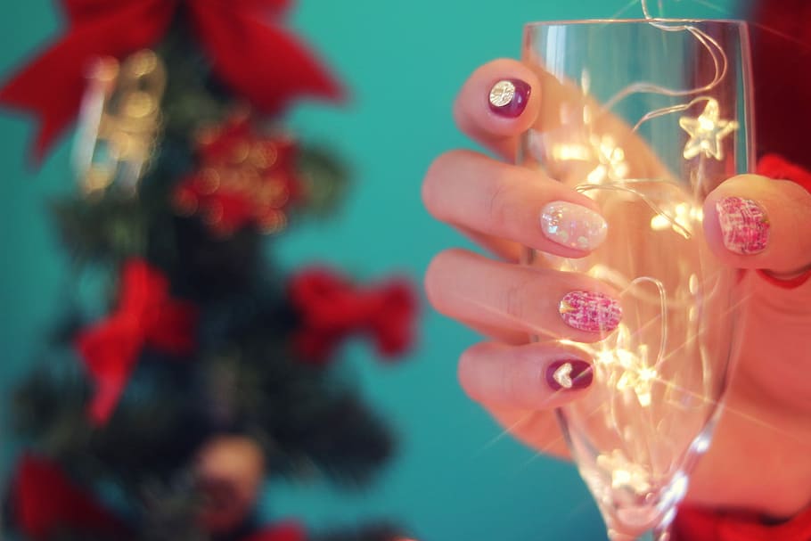 woman holding wine glass with string light, christmas, celebration, HD wallpaper