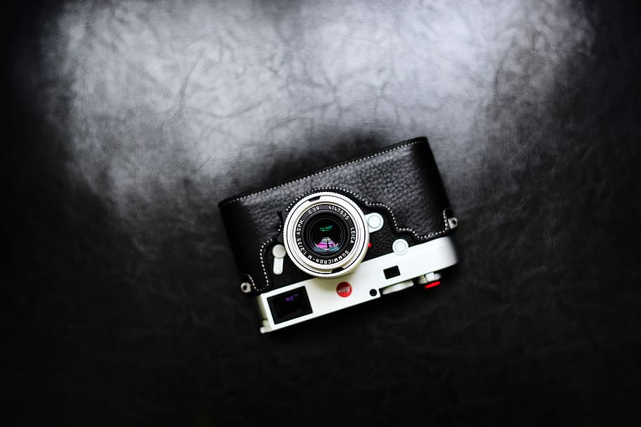 close up photography of silver compact camera, black and gray MILC on black platform, HD wallpaper