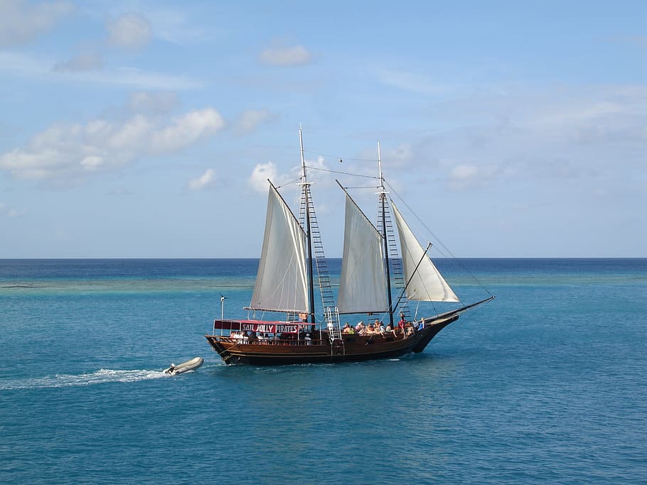 white and brown galleon ship in the middle of ocean, Aruba, island, HD wallpaper