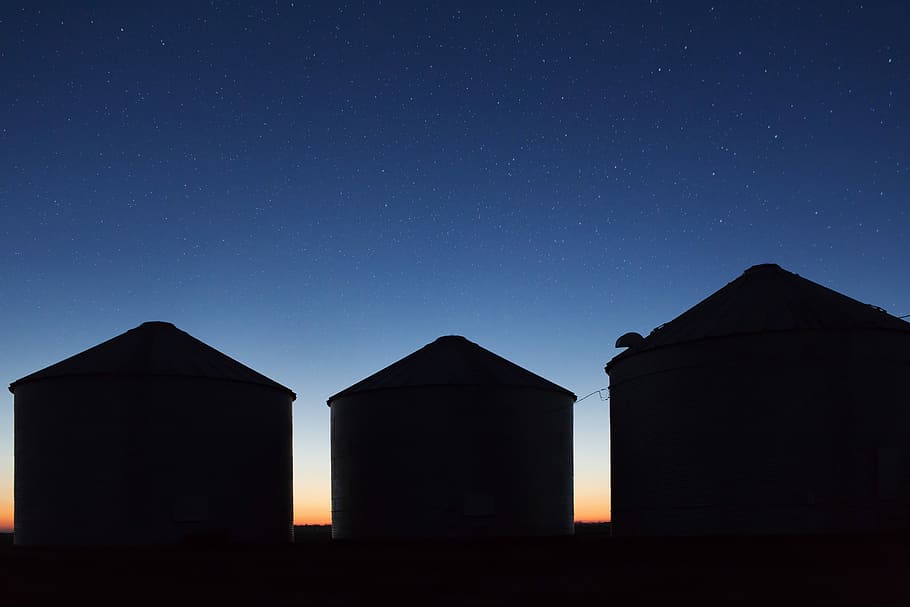 silhouette of three houses illustration, urban, objects, lazy HD wallpaper