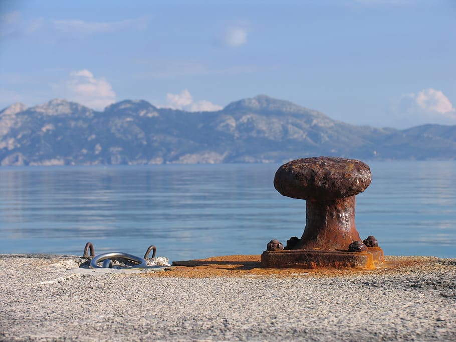 sea, rust, mallorca, water, mountain, day, nature, beauty in nature HD wallpaper
