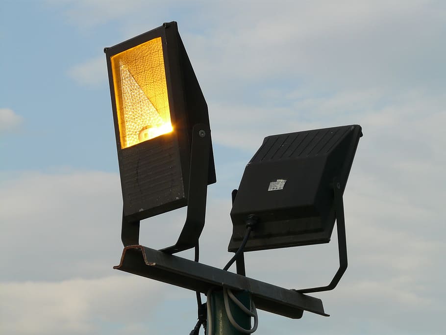 spotlight, lamp, technology, lighting, yellow, light bulb, sky HD wallpaper