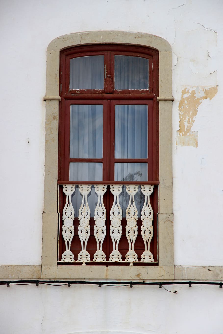 window, old, old window, facade, historically, weathered, wood HD wallpaper