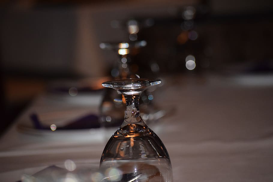glass, table, plate, served, served table, indoors, close-up HD wallpaper