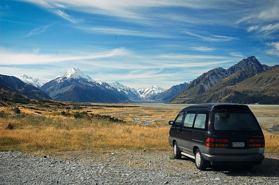 Travel to Mount Cook National Park, cars, clouds, mountains, nomad