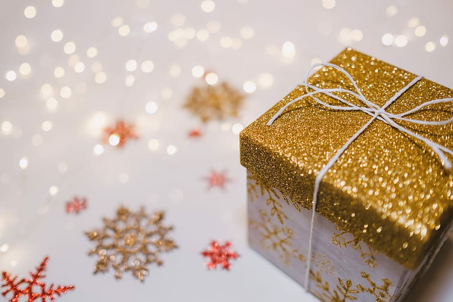 square brown and white gift box, unopened white gift box covered with gold glitters HD wallpaper