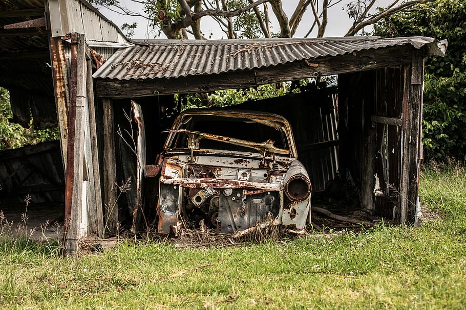 vintage car on garage during daytime, wrecked car inside brown shed HD wallpaper