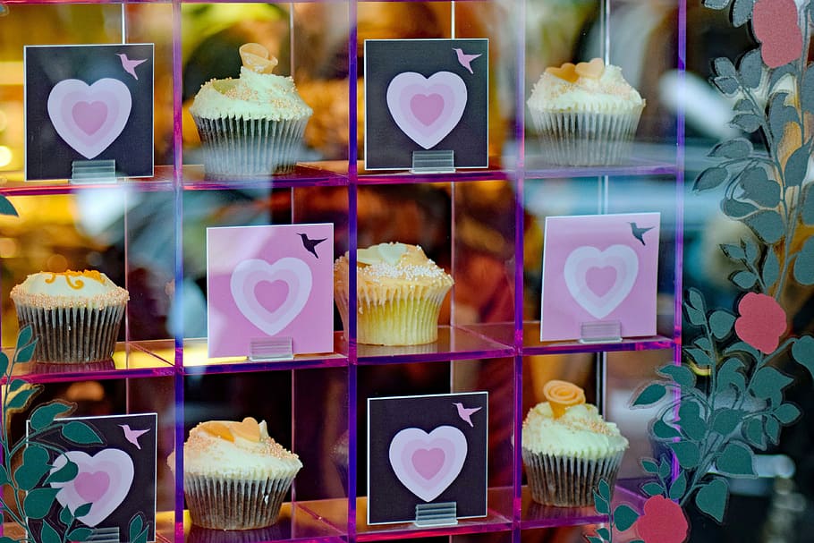 Cupcakes, Window, Food, Table, homemade, pastry, bake, dessert HD wallpaper