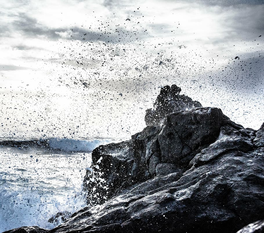 gray rock near sea, lanzarote, el golfo, back light, surf, spray HD wallpaper