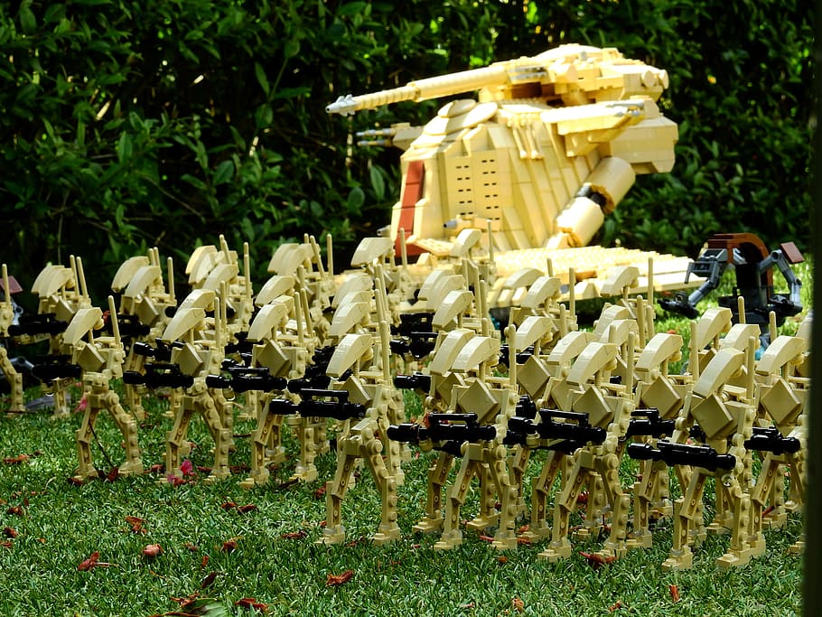 Star Wars figurine with space shuttle near bushes, Lego, Legoland