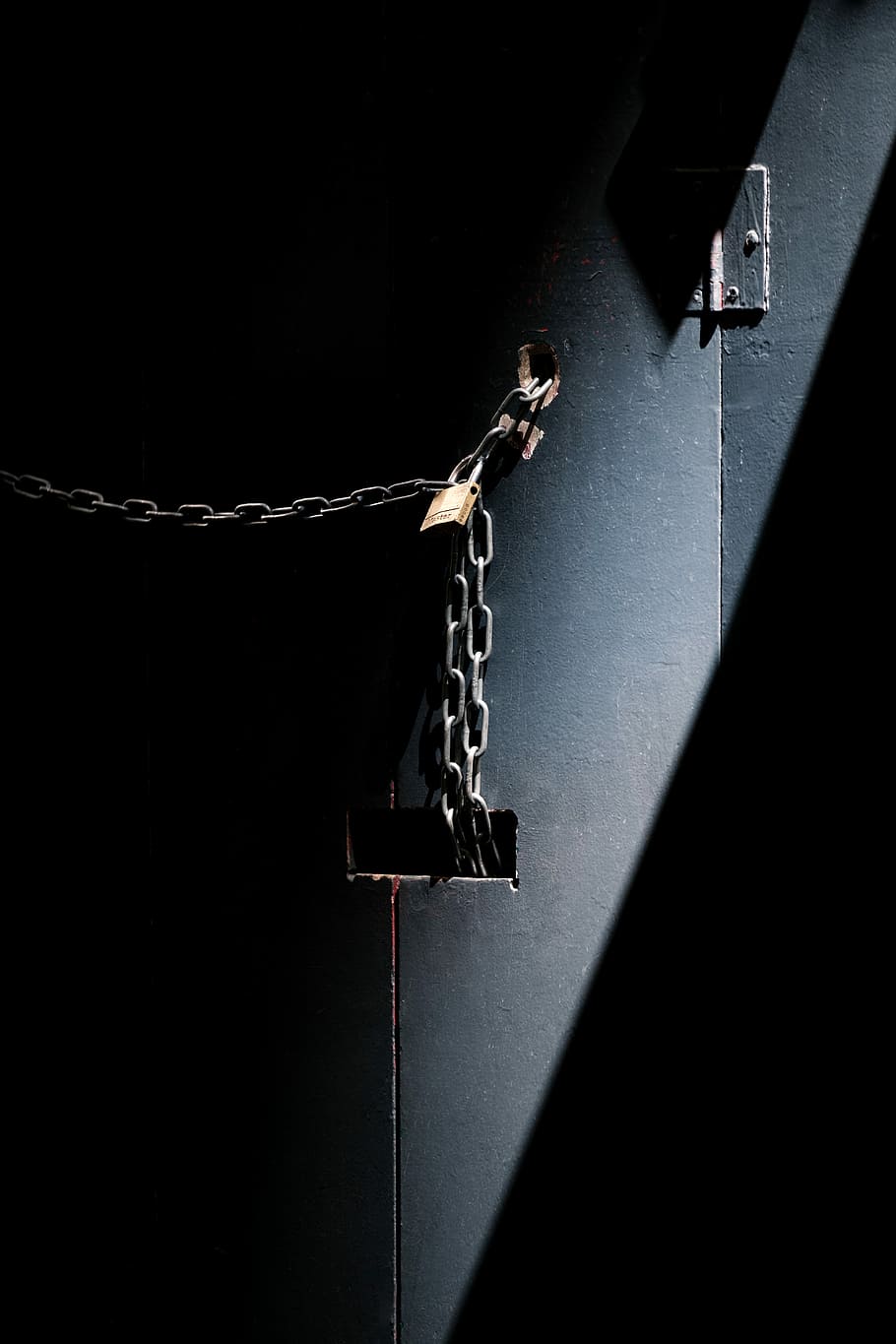 padlock in door chain, gray chain with padlock, locked up, closed HD wallpaper