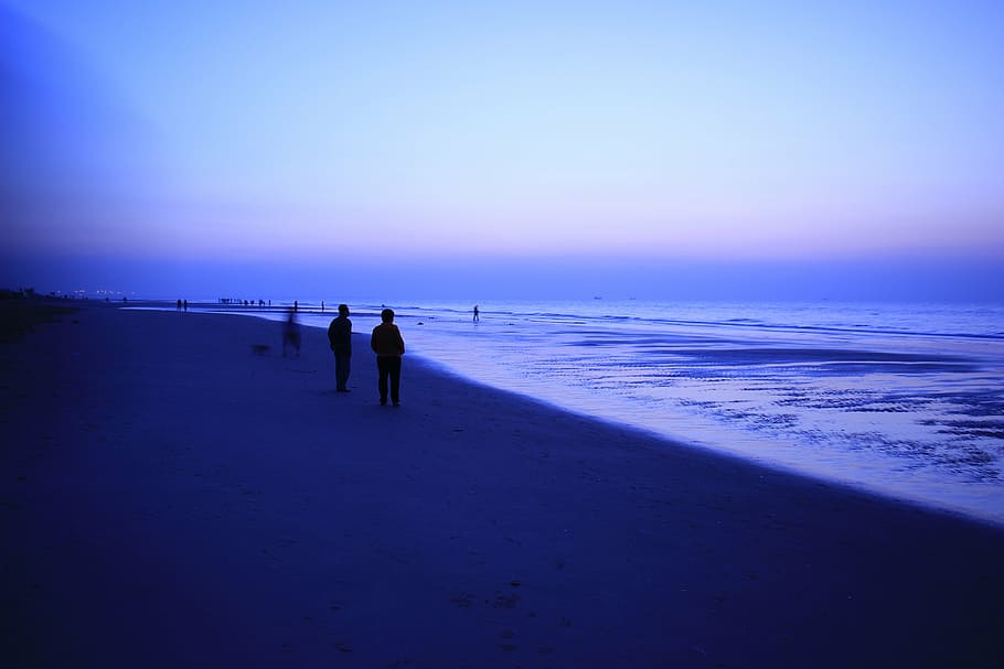 beach, dawn, visitors, sea, land, sky, water, beauty in nature HD wallpaper