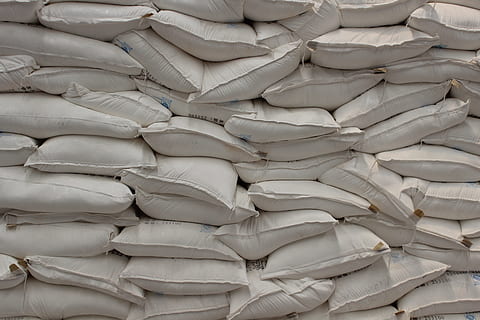 sacks, white, bag, heap, sackcloth, backgrounds, large group of objects HD wallpaper