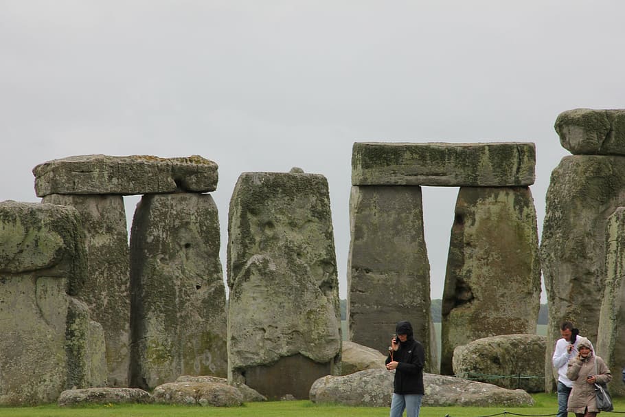stonehenge, sanctuary, stone circle, history, women, the past HD wallpaper