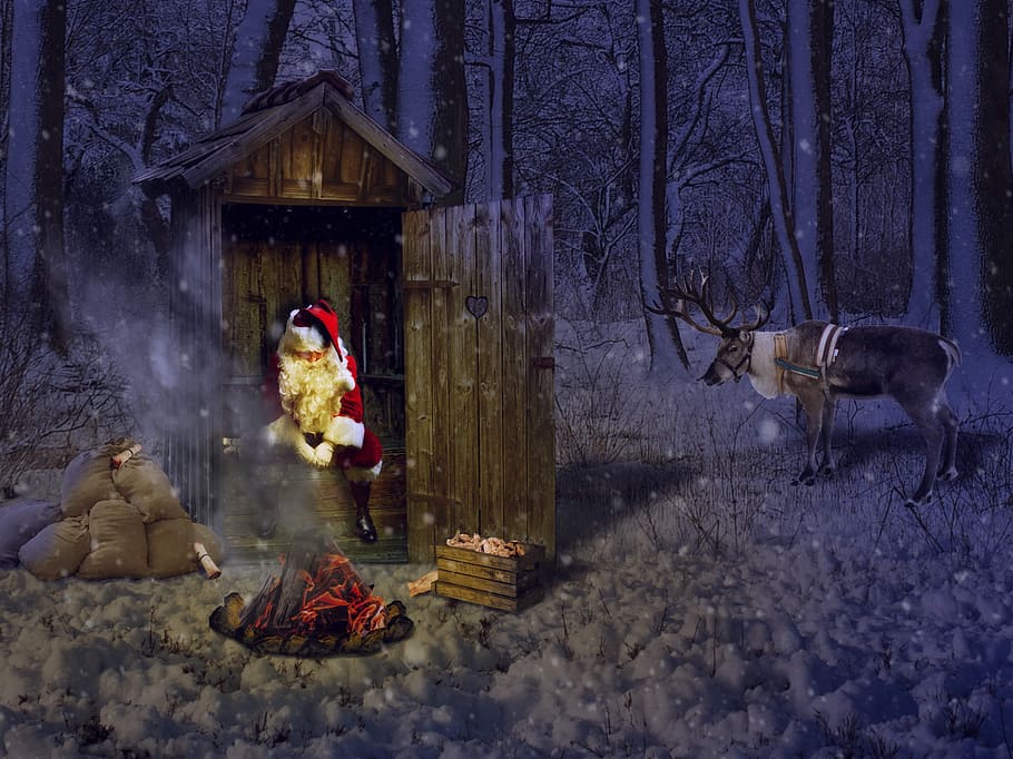 Santa Clause inside shed near bonfire, christmas, nicholas, christmas motif, HD wallpaper