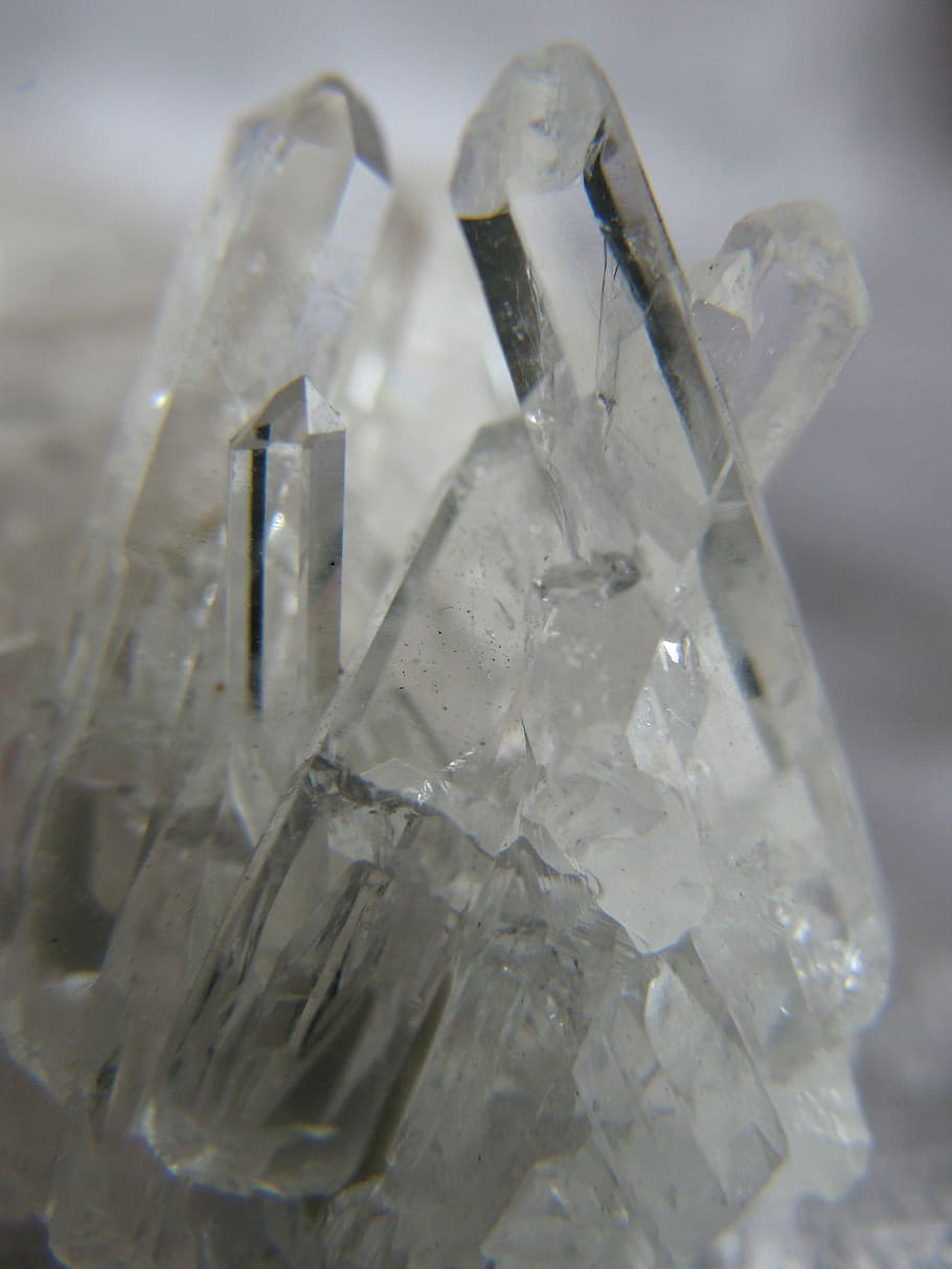 closeup photo of clear gemstone, Quartz, Crystals, Transparent HD wallpaper
