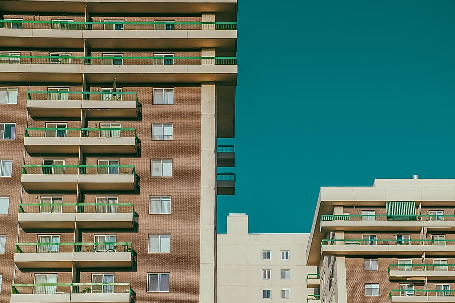 brown building under blue sky during daytime, architecture HD wallpaper