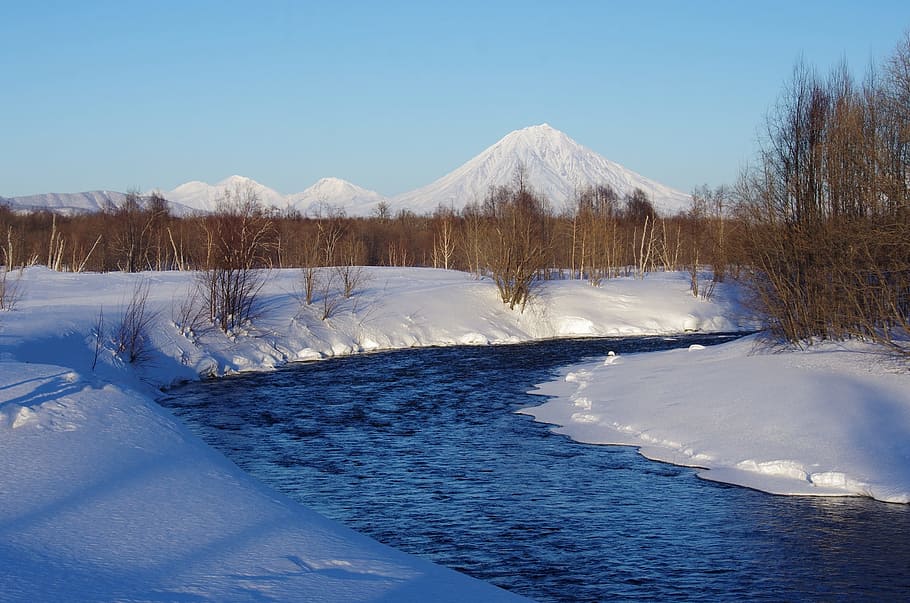 volcanoes, mountains, river, forest, winter, snow, trees, landscape HD wallpaper