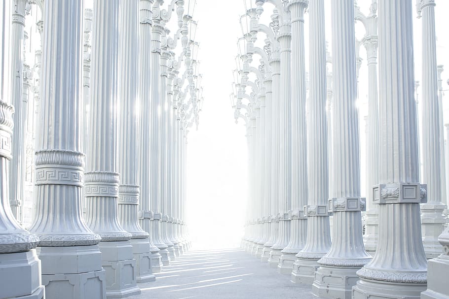 white pillars photo, columns, hallway, architecture, greek, ancient, HD wallpaper
