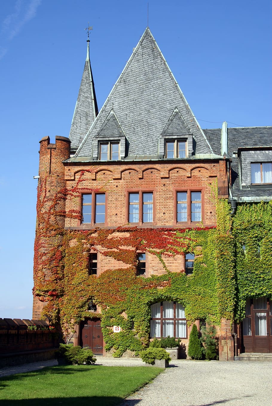 Palace, Castle, Brick Wall, bricks, brick house, hradec, architecture HD wallpaper