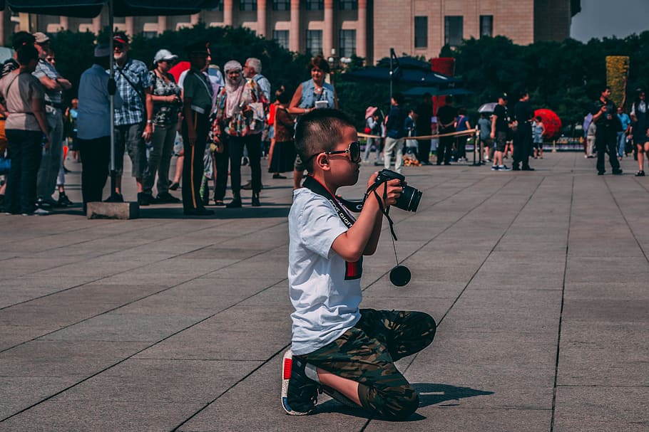 boy, photo, camera, nikon, canon, real people, city, architecture HD wallpaper