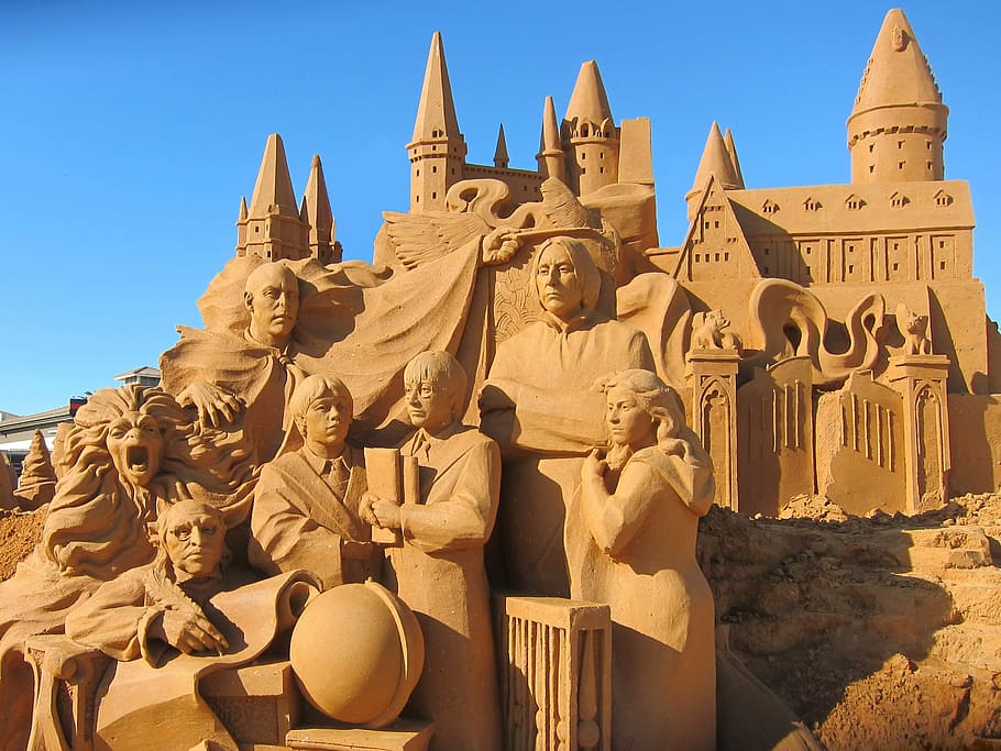 Harry Potter, Sand, Sculpting, Hogwarts, sand sculpting, statue, HD wallpaper