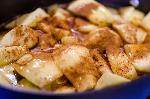 cooked food in closeup photography, Apple, Dessert, cooked apples HD wallpaper