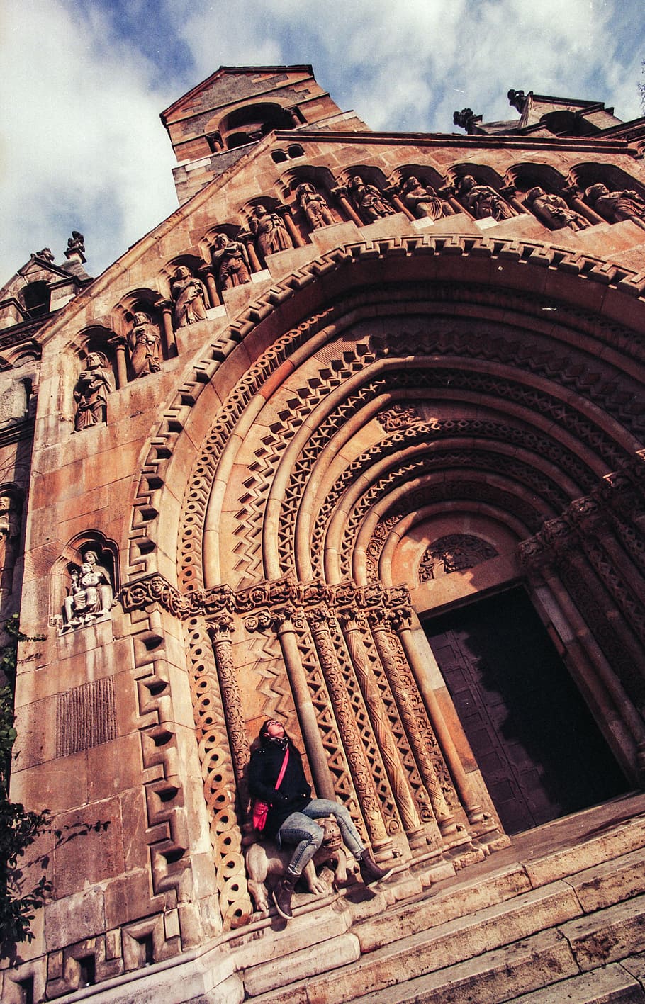 chapel, temple, architecture, building, traditional, girl, travel HD wallpaper