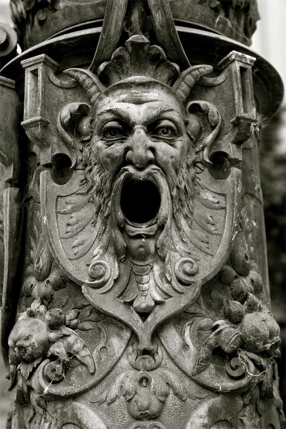 gray concrete sculpture, gothic, face, iron, gargoyle, mask HD wallpaper