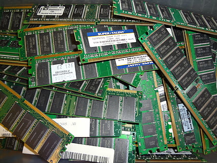 bundle of RAM, memory, circuits, green board, resistors, electronic HD wallpaper