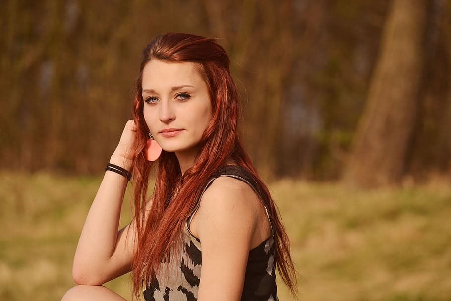woman in black and beige tank top, girl, sun, spring, forest HD wallpaper