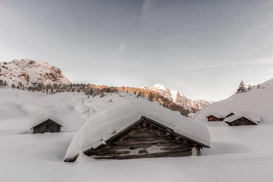 wooden house covered by snow, several houses covered by snow HD wallpaper