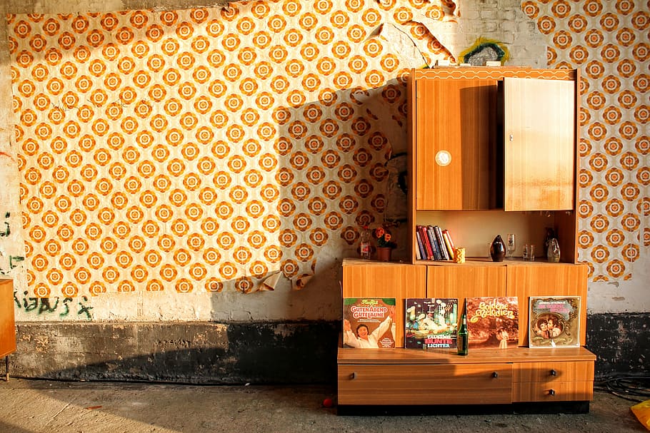 brown wooden cabinet with book, growing wall, living room, messi, HD wallpaper