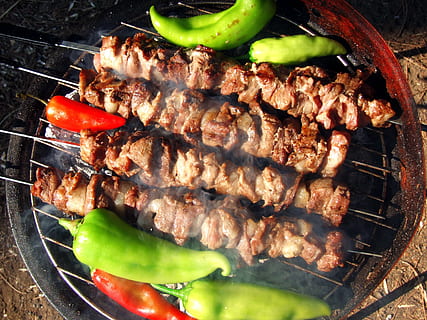 grill pork and bell pepper, barbecue, coal, embers, tomato HD wallpaper