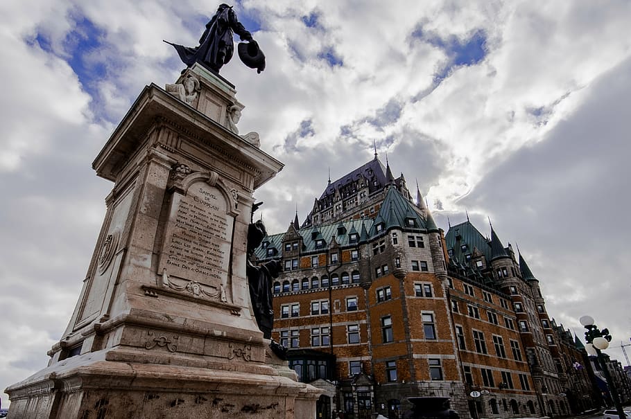 statue near brown building, frontenac, champlain, quebec, city HD wallpaper