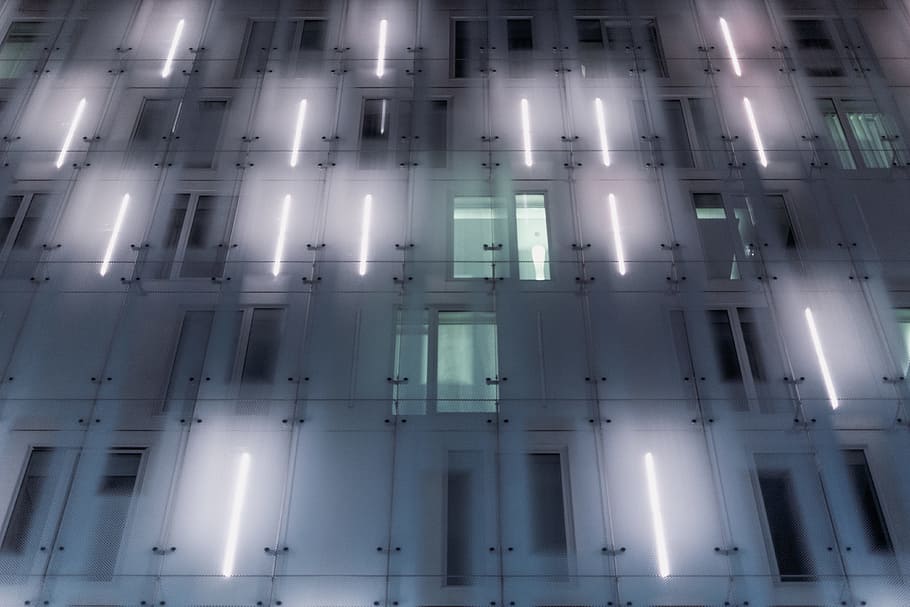 Men in Black 3 movie still, white concrete building, light, window