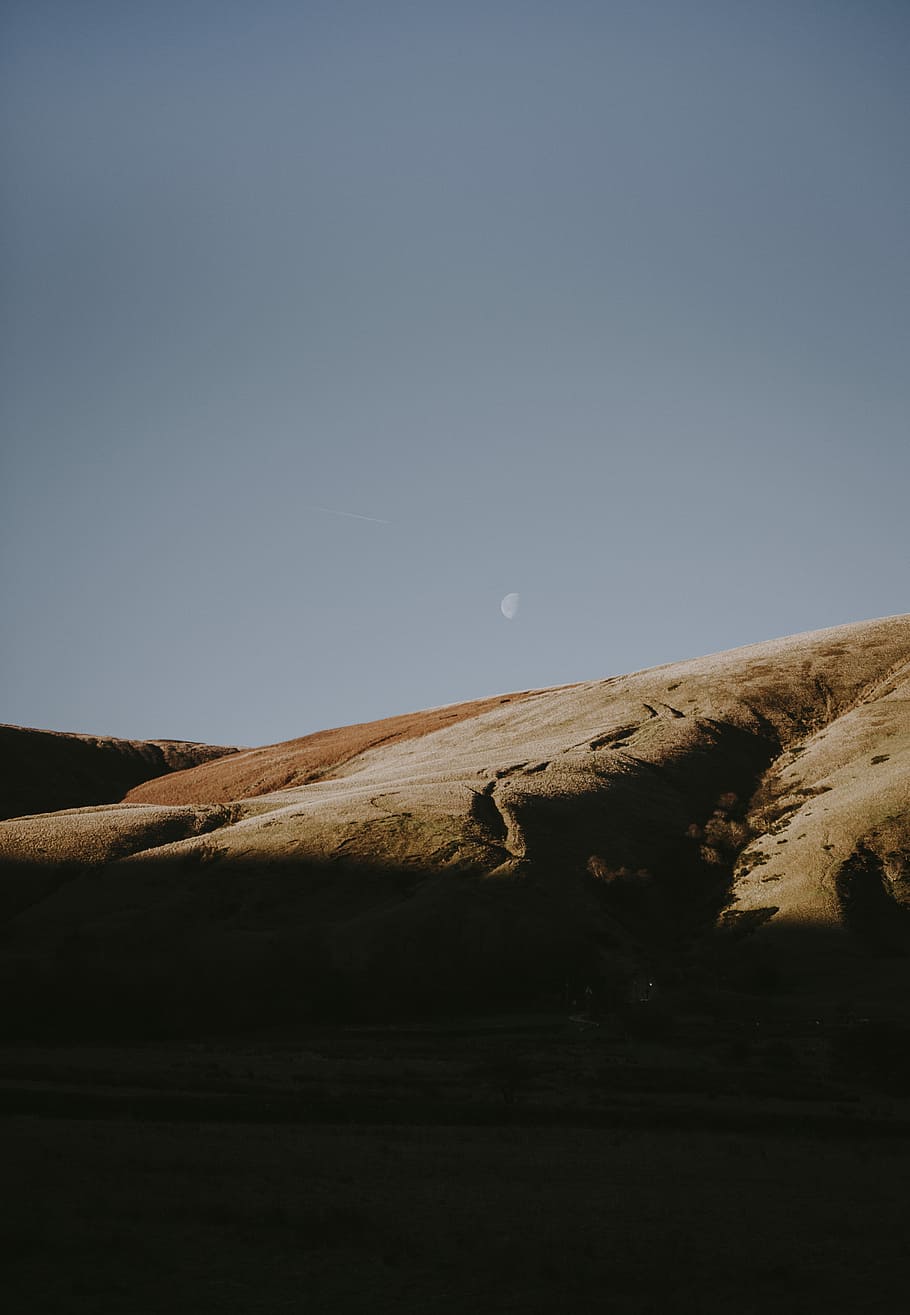 gray hill under white moon, brown sand mountain under clear sky HD wallpaper