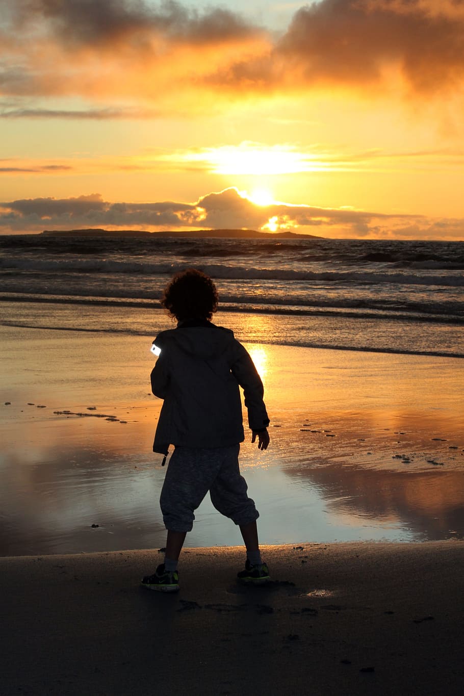 boy, sunset, evening, beach, water, sky, land, orange color HD wallpaper