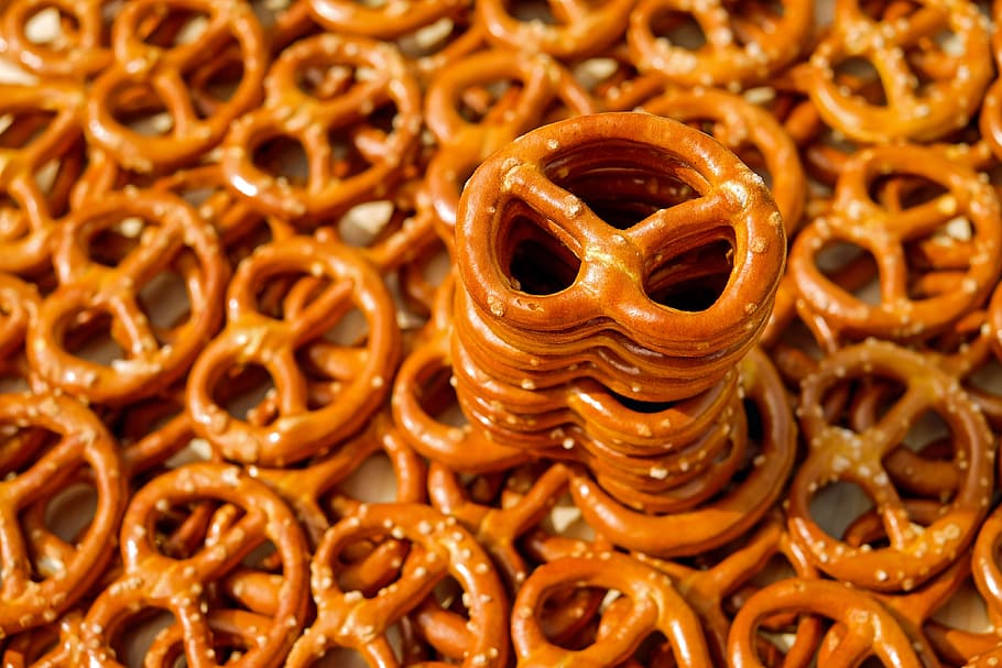 chocolate coated pritzels, pretzel, baked goods, pretzels, crispy, HD wallpaper