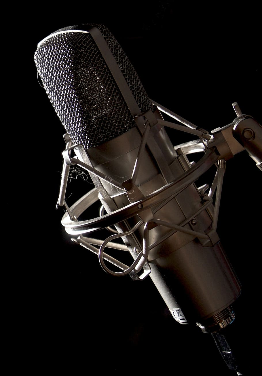 shallow focus photography of microphojne, studio microphone HD wallpaper