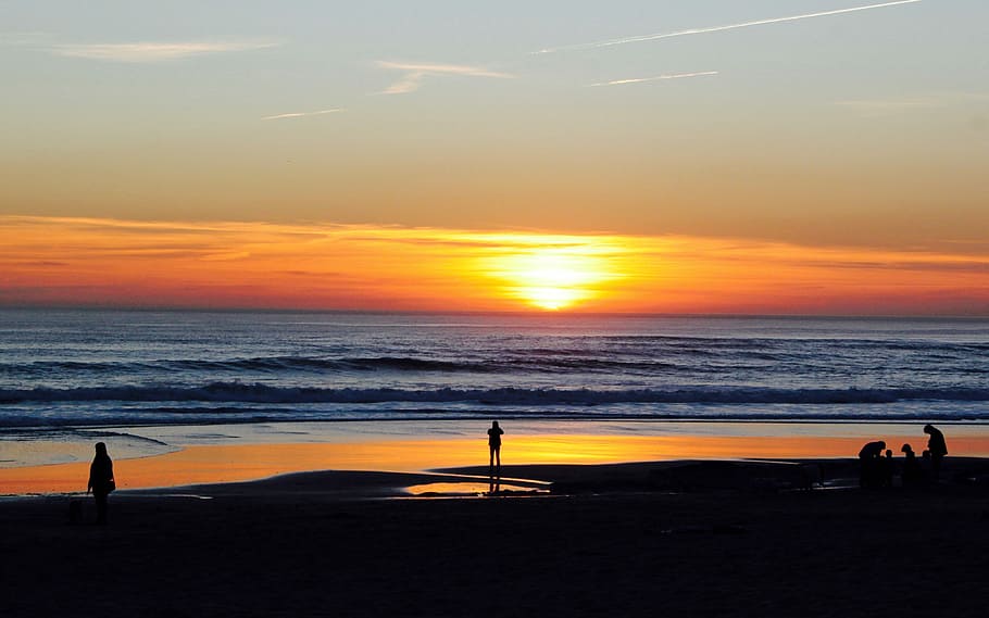 Human Sanctuary, silhouette of people on the seashore, sunset HD wallpaper